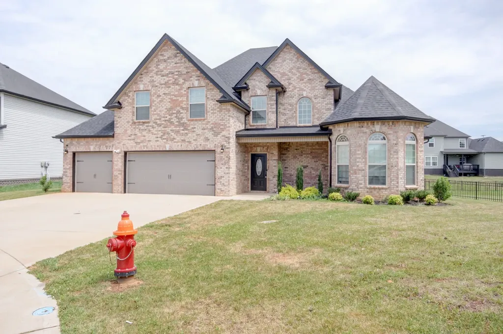 541 Low Country Court Clarksville TN 37042