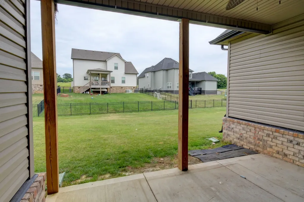 541 Low Country Court Clarksville TN 37042