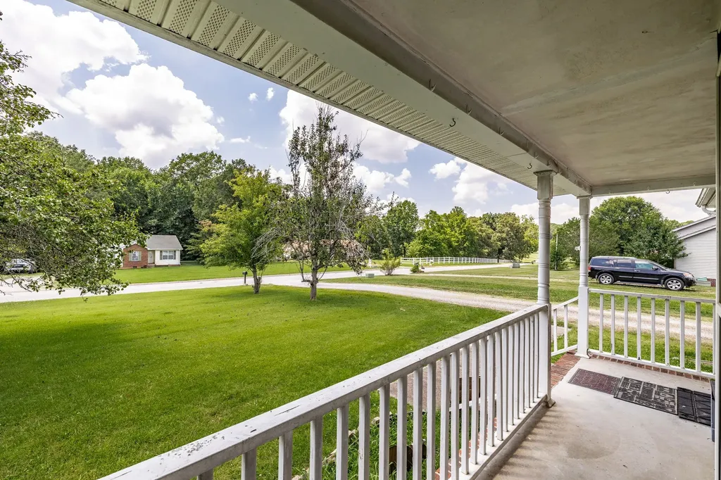 2029 Shawnee Lane Greenbrier TN 37073