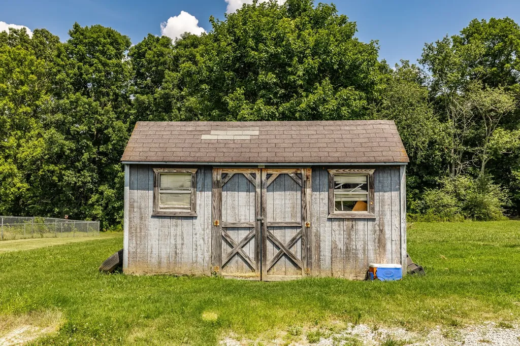 2029 Shawnee Lane Greenbrier TN 37073