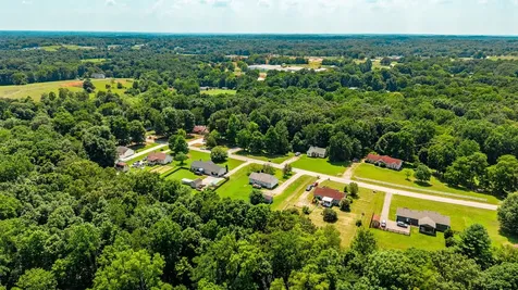 2029 Shawnee Lane Greenbrier TN 37073