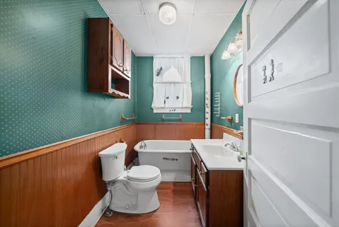 112 E Park Street Guthrie KY 42234