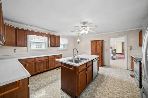 112 E Park Street Guthrie KY 42234