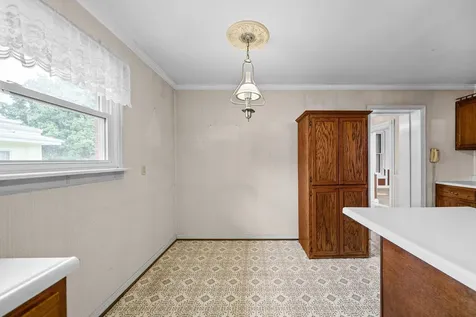 112 E Park Street Guthrie KY 42234