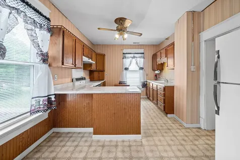 112 E Park Street Guthrie KY 42234
