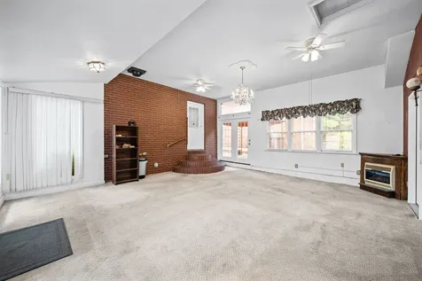 112 E Park Street Guthrie KY 42234