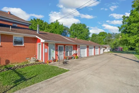 112 E Park Street Guthrie KY 42234
