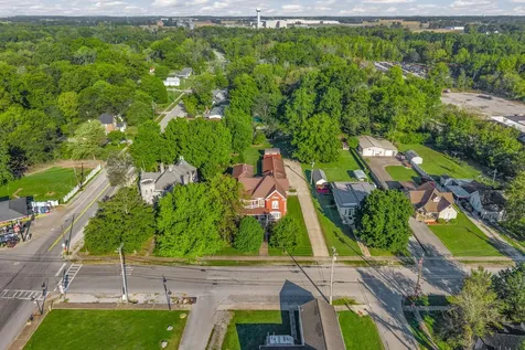 112 E Park Street Guthrie KY 42234