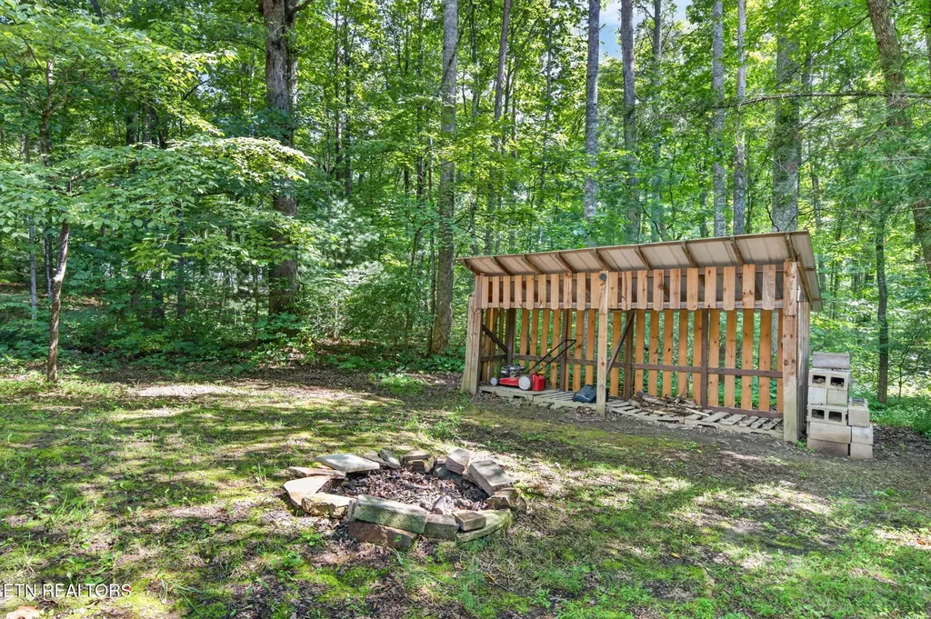 207 David Crockett Road Crossville TN 38572