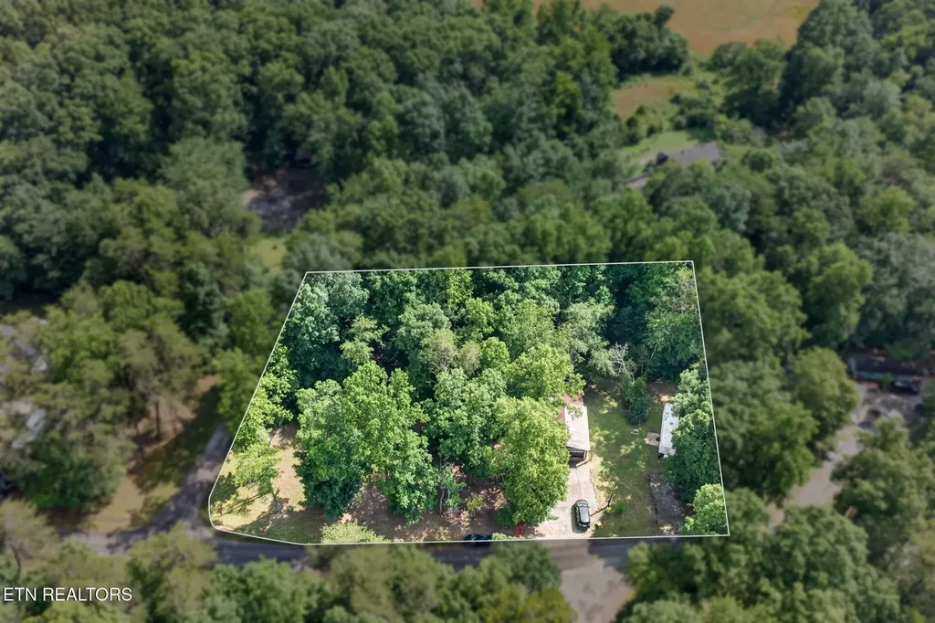 207 David Crockett Road Crossville TN 38572