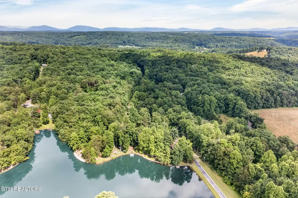 207 David Crockett Road Crossville TN 38572