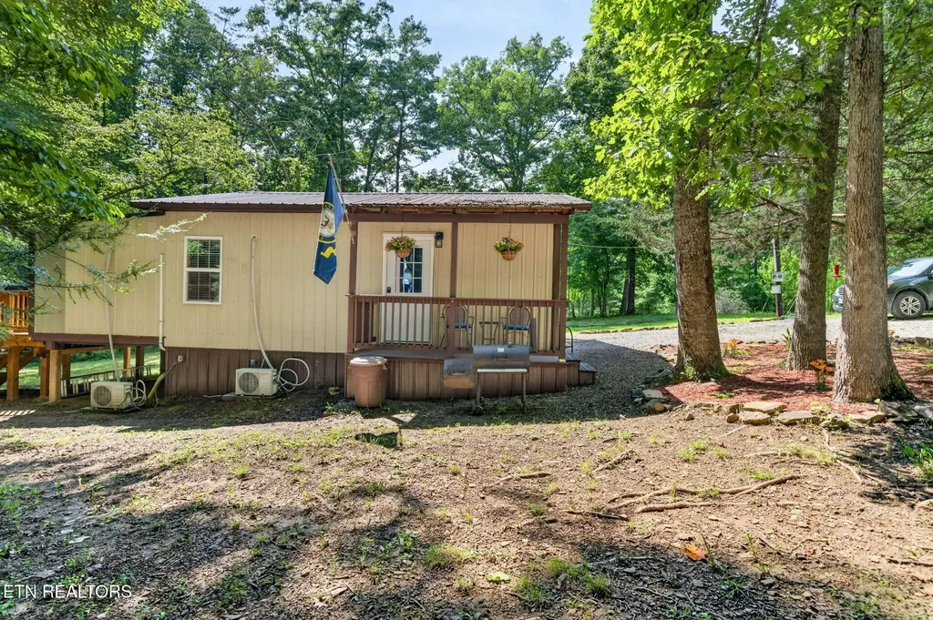 207 David Crockett Road Crossville TN 38572