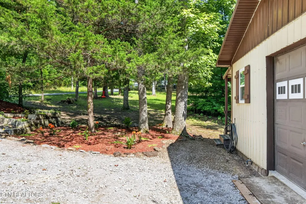 207 David Crockett Road Crossville TN 38572