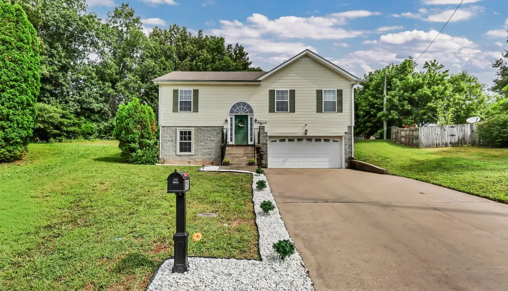 1116 Gunpoint Drive Clarksville TN 37042