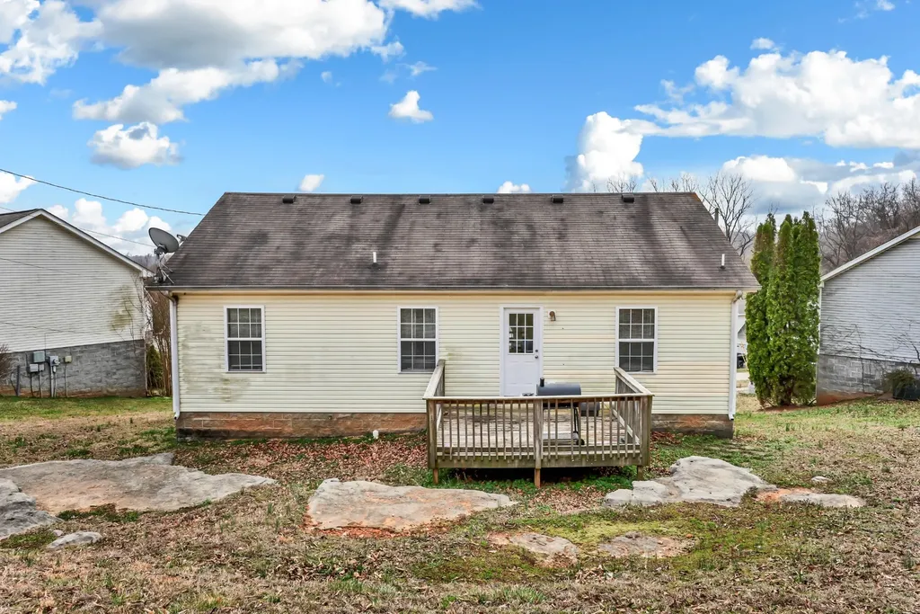1116 Gunpoint Drive Clarksville TN 37042