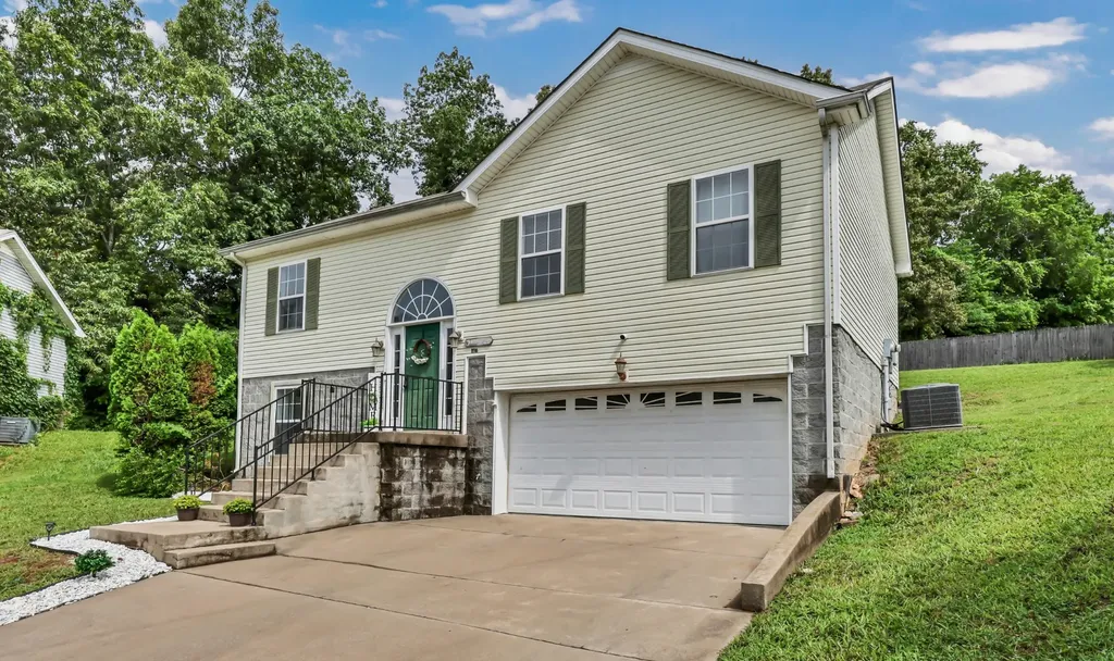 1116 Gunpoint Drive Clarksville TN 37042