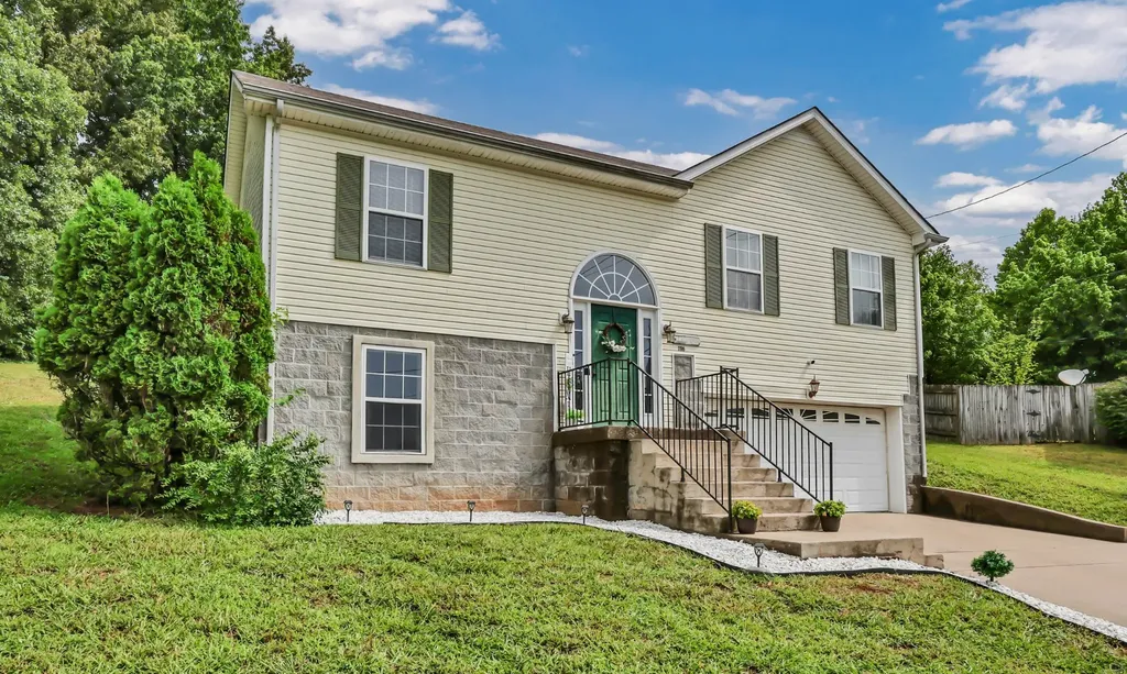 1116 Gunpoint Drive Clarksville TN 37042