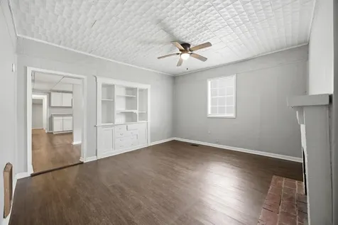 2111 Chamberlain Avenue Chattanooga TN 37404