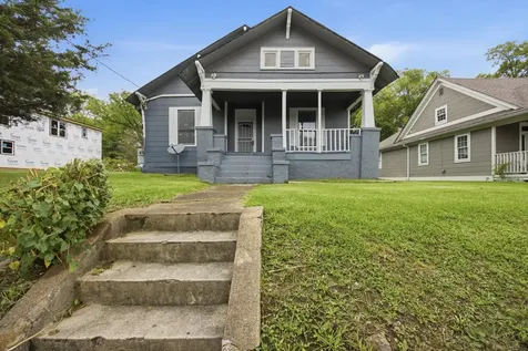 2111 Chamberlain Avenue Chattanooga TN 37404