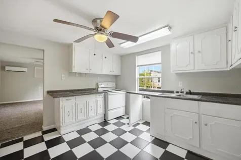 2111 Chamberlain Avenue Chattanooga TN 37404