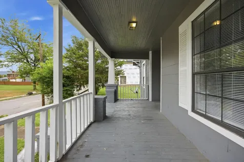 2111 Chamberlain Avenue Chattanooga TN 37404