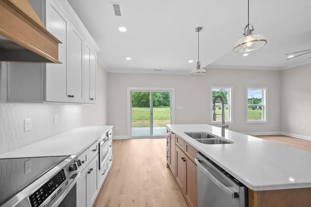 56 Deer Valley Circle Winchester TN 37398