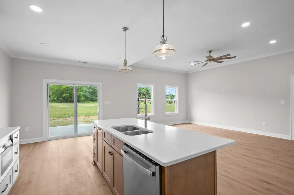 56 Deer Valley Circle Winchester TN 37398