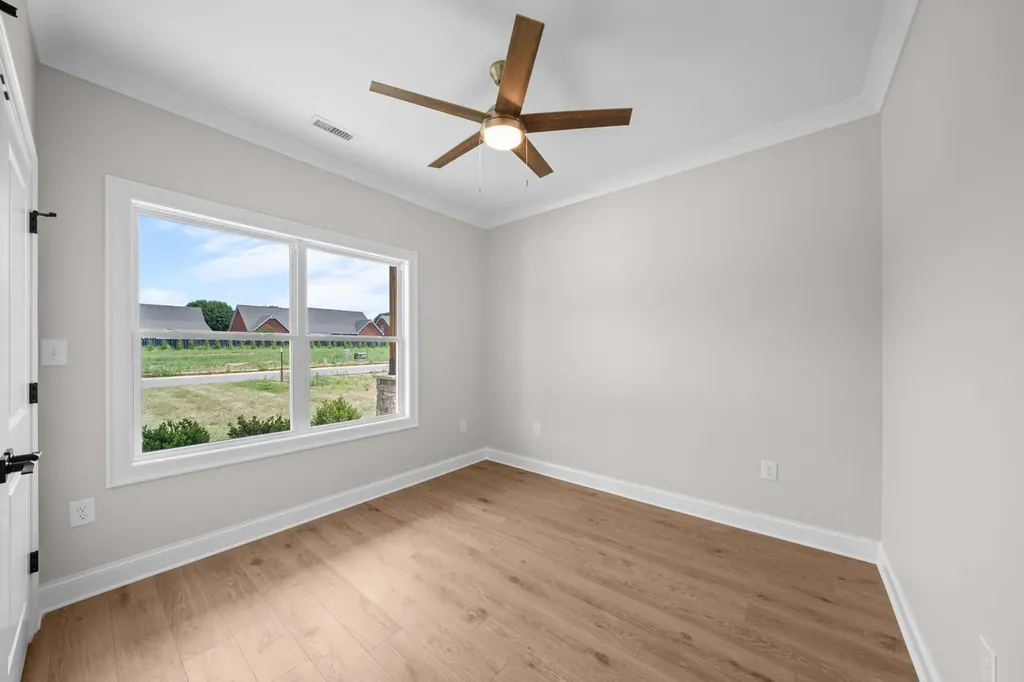 56 Deer Valley Circle Winchester TN 37398