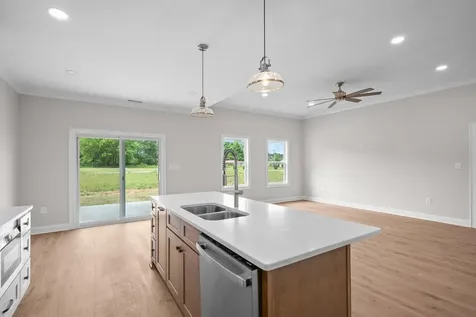 56 Deer Valley Circle Winchester TN 37398
