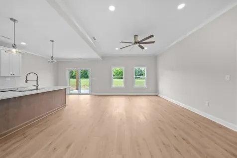 56 Deer Valley Circle Winchester TN 37398