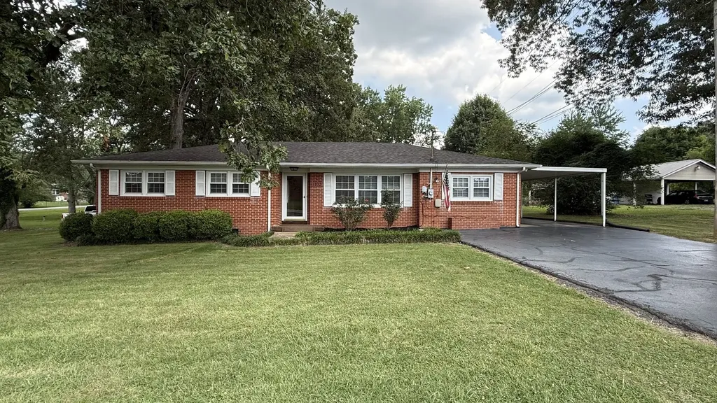 1102 W Lincoln Street Tullahoma TN 37388