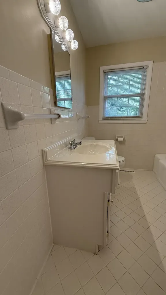 1102 W Lincoln Street Tullahoma TN 37388