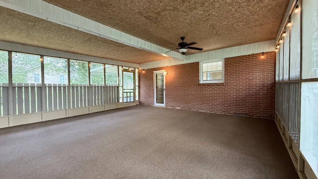 1102 W Lincoln Street Tullahoma TN 37388