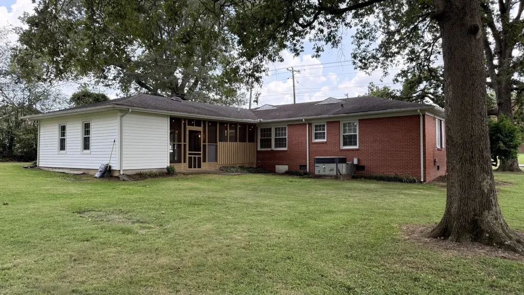 1102 W Lincoln Street Tullahoma TN 37388