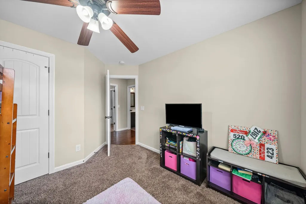 1672 Putnum Drive Clarksville TN 37042