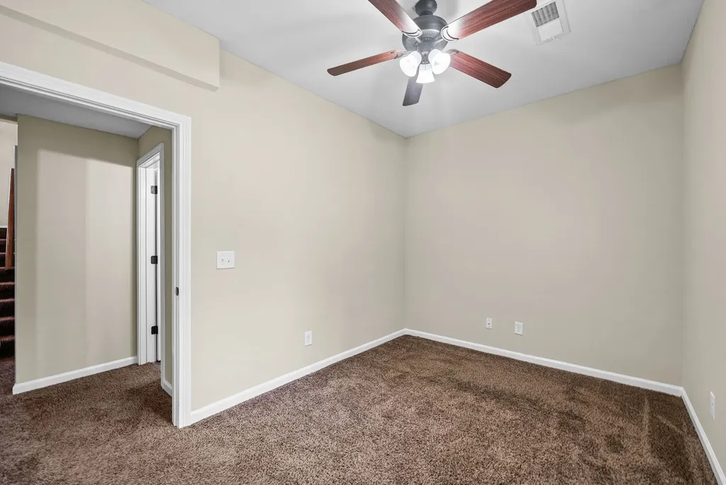 1672 Putnum Drive Clarksville TN 37042