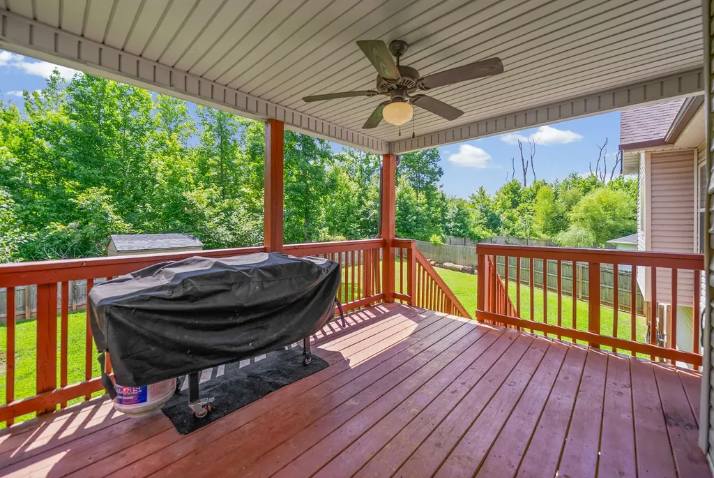 1672 Putnum Drive Clarksville TN 37042