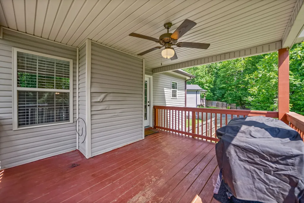 1672 Putnum Drive Clarksville TN 37042