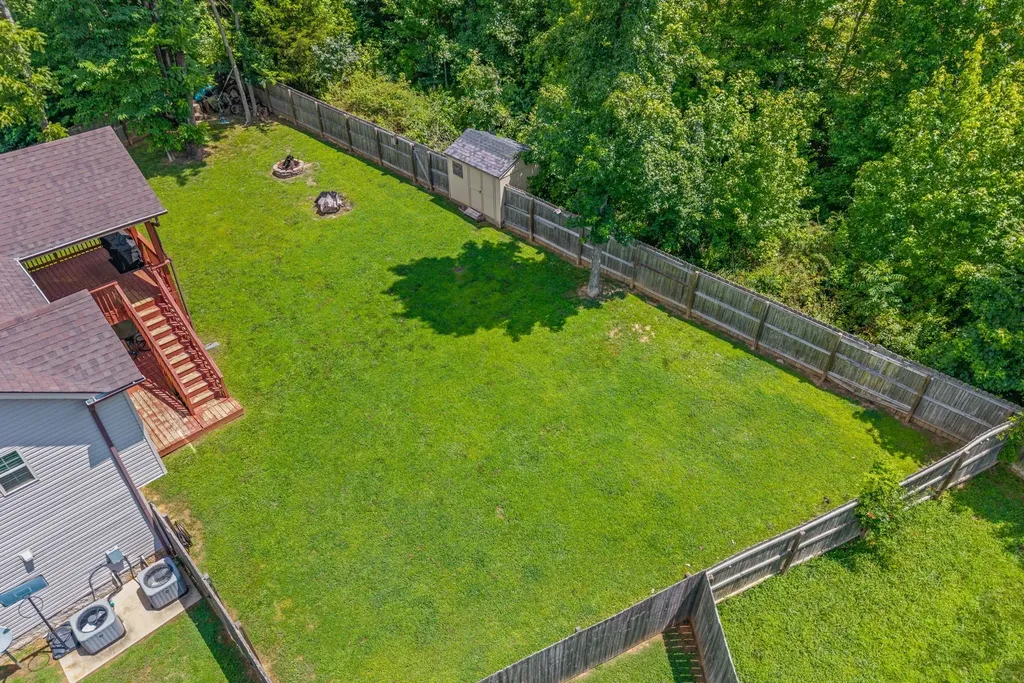 1672 Putnum Drive Clarksville TN 37042