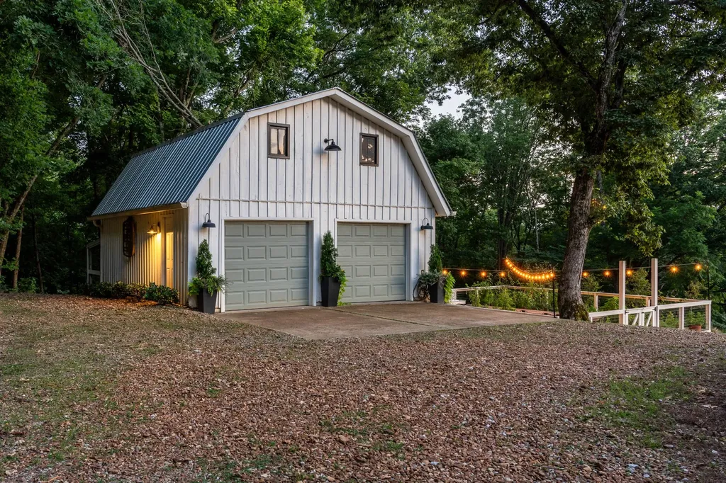 3353 Foster Chapel Road Columbia TN 38401