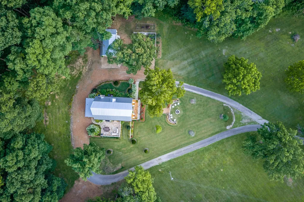 3353 Foster Chapel Road Columbia TN 38401