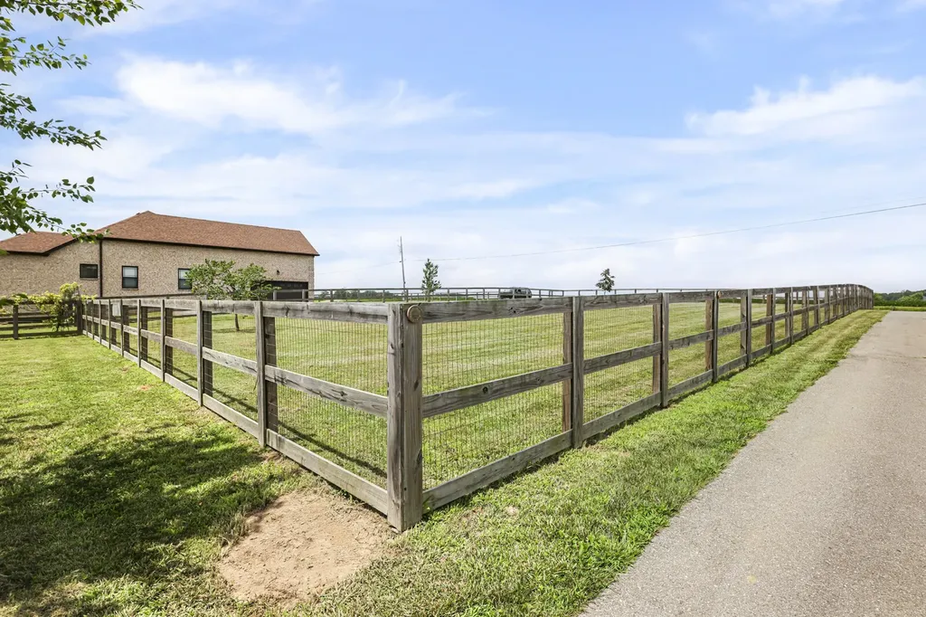 639 Jackson Road Portland TN 37148