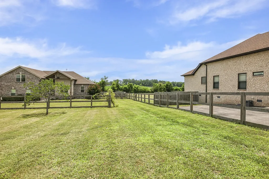 639 Jackson Road Portland TN 37148