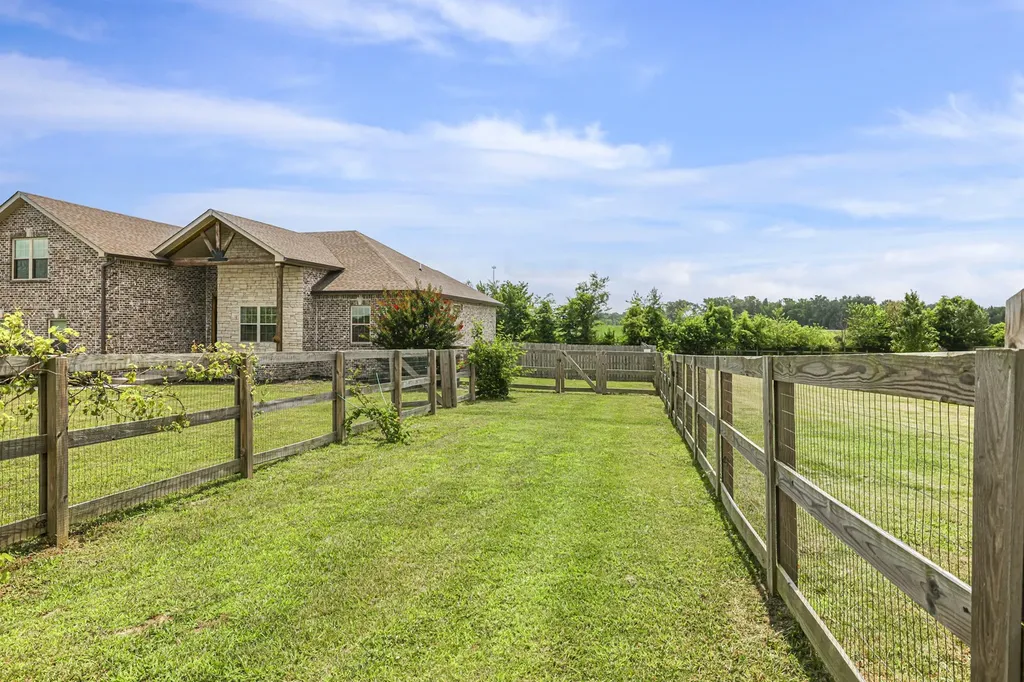 639 Jackson Road Portland TN 37148