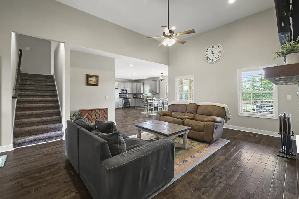 639 Jackson Road Portland TN 37148