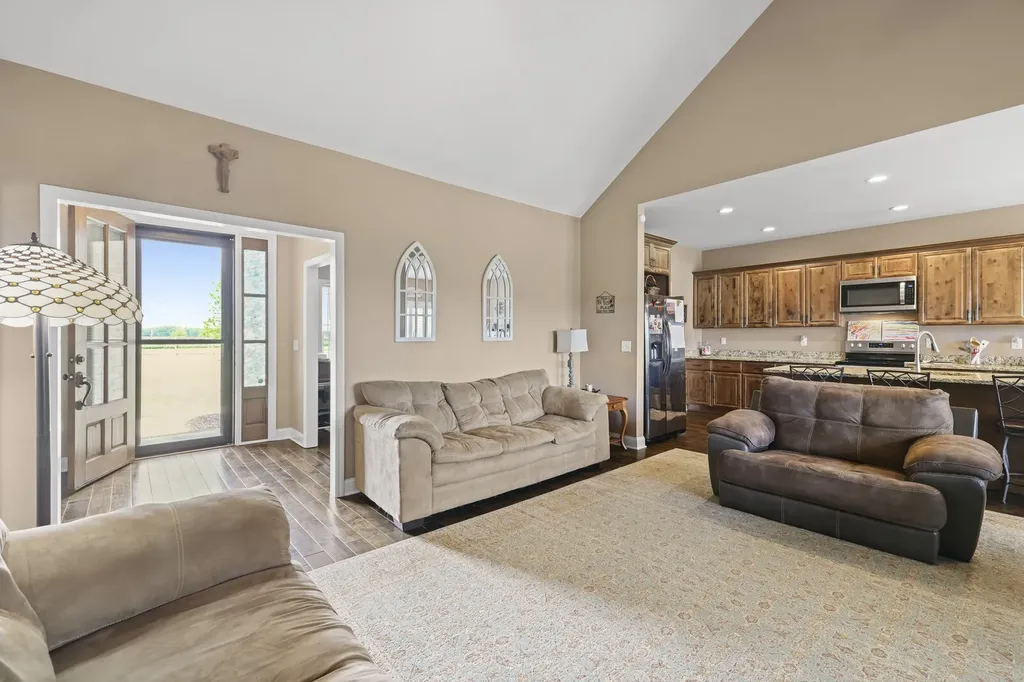 645 Jackson Road Portland TN 37148