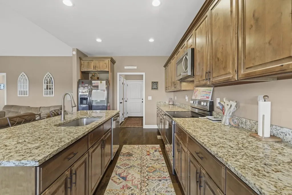 645 Jackson Road Portland TN 37148