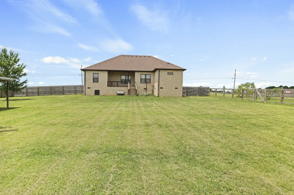 645 Jackson Road Portland TN 37148