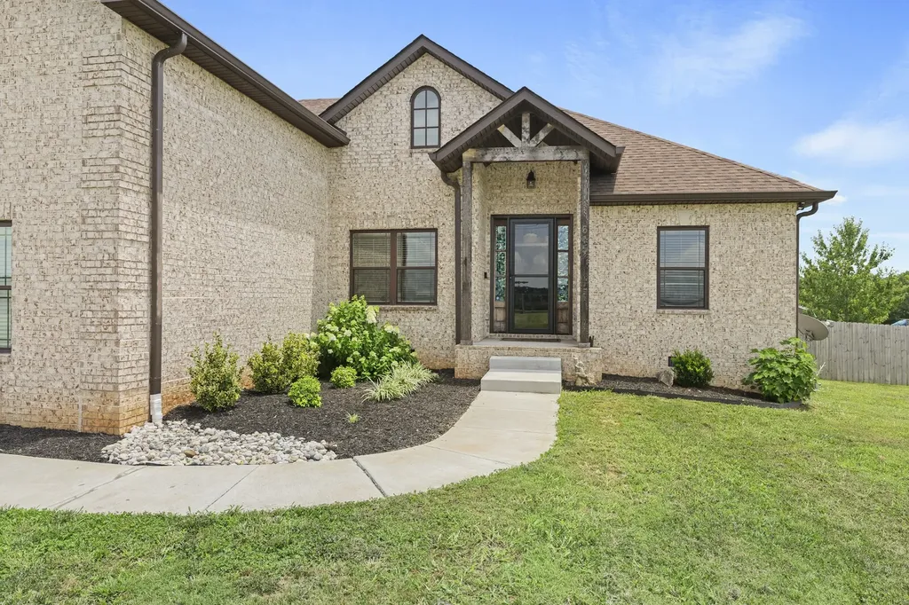 645 Jackson Road Portland TN 37148