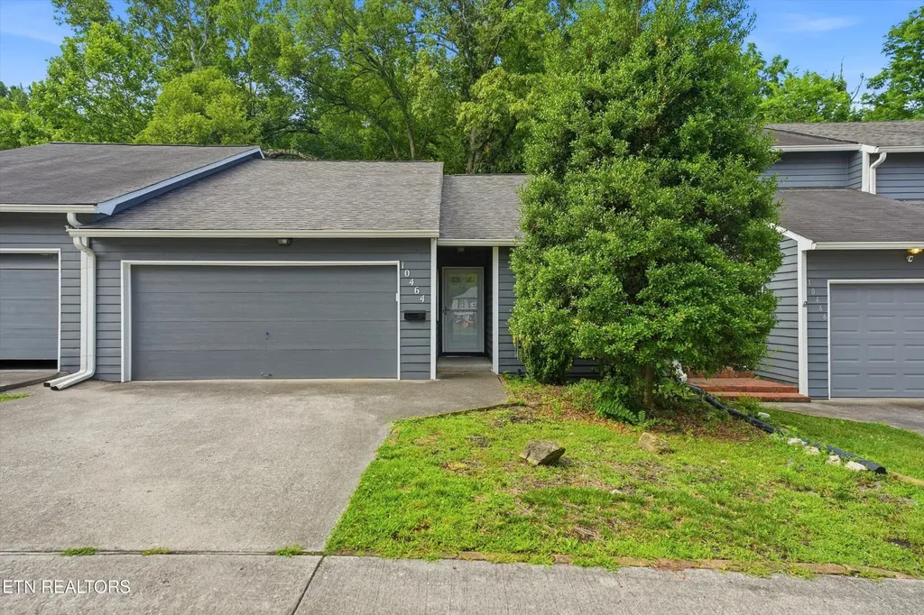 10464 Laura Lee Lane Knoxville TN 37922